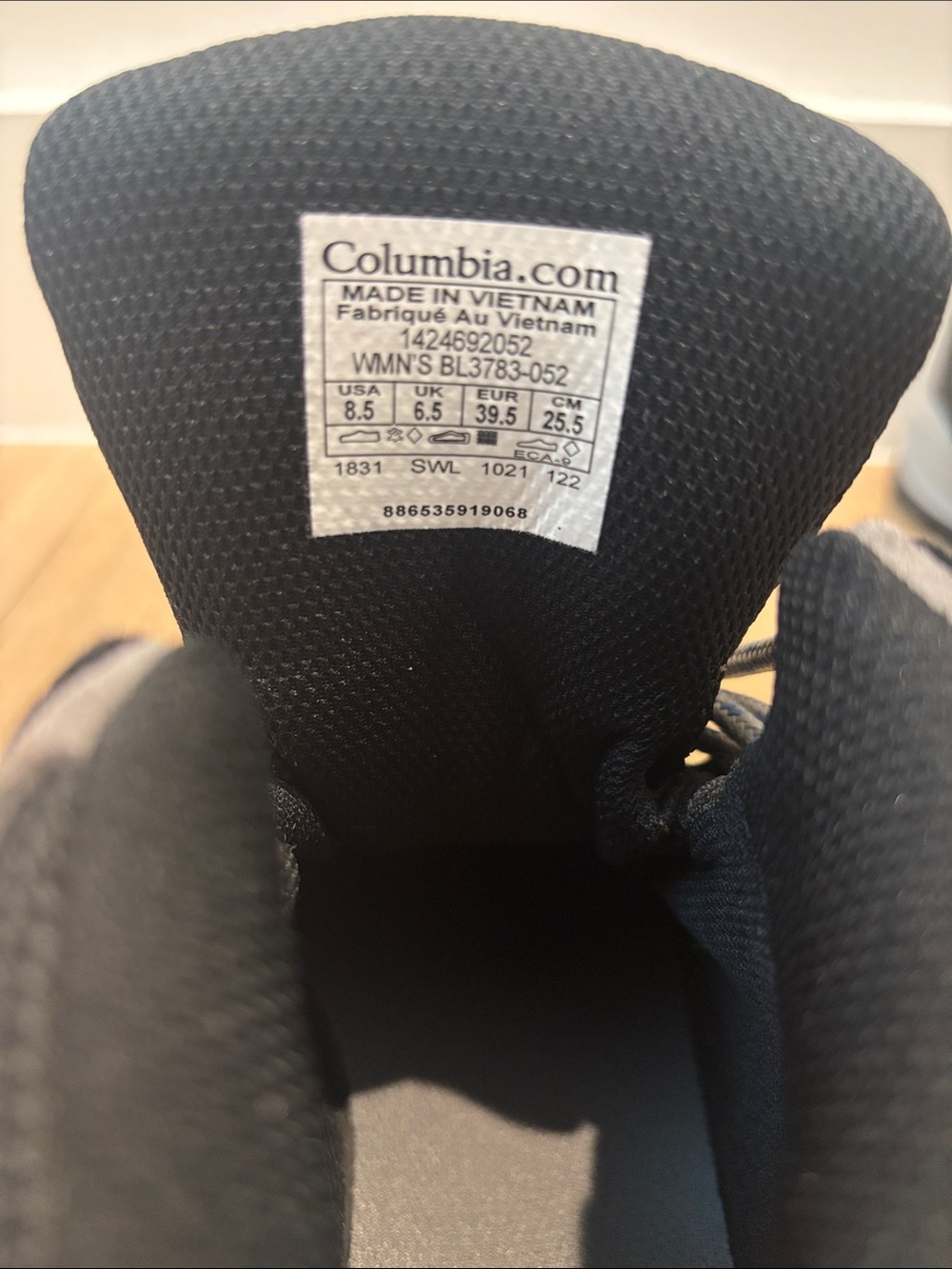 Columbia Newton Ridge Hiking Boots / 8.5 - Picture 3 of 5